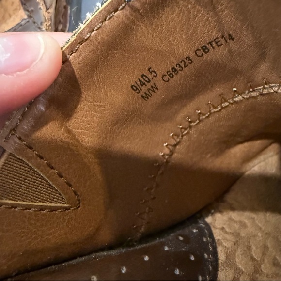 B.O.C Born Concept Aderyn Leather Slip On Clogs Womens Size 9 Brown Buckles Mule - Picture 9 of 9